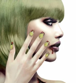 Enge Nagels Zombie